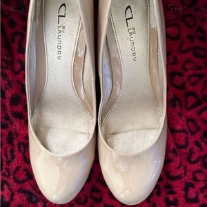 Chinese Laundry Patent Wedges, Tan, Size 9M.  Excellent.